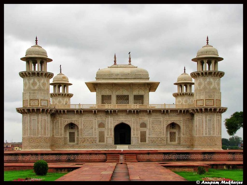 Itimad-ud-daula's Tomb