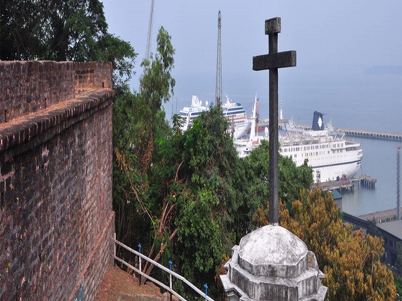  Mormugao Fort 