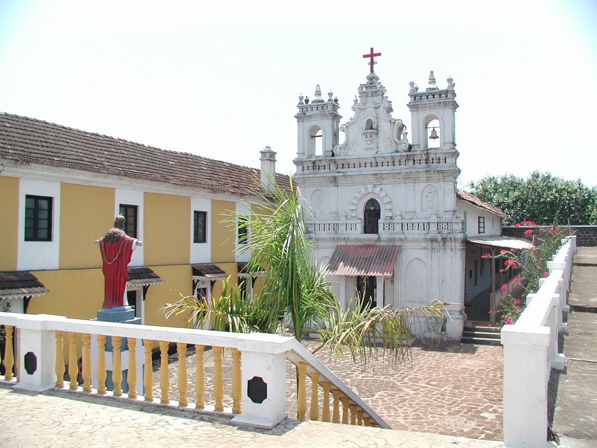Querim Beach and Tiracol Fort 