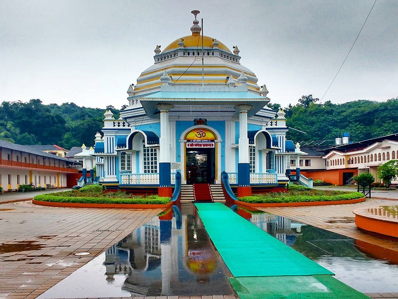Mangeshi Temple 