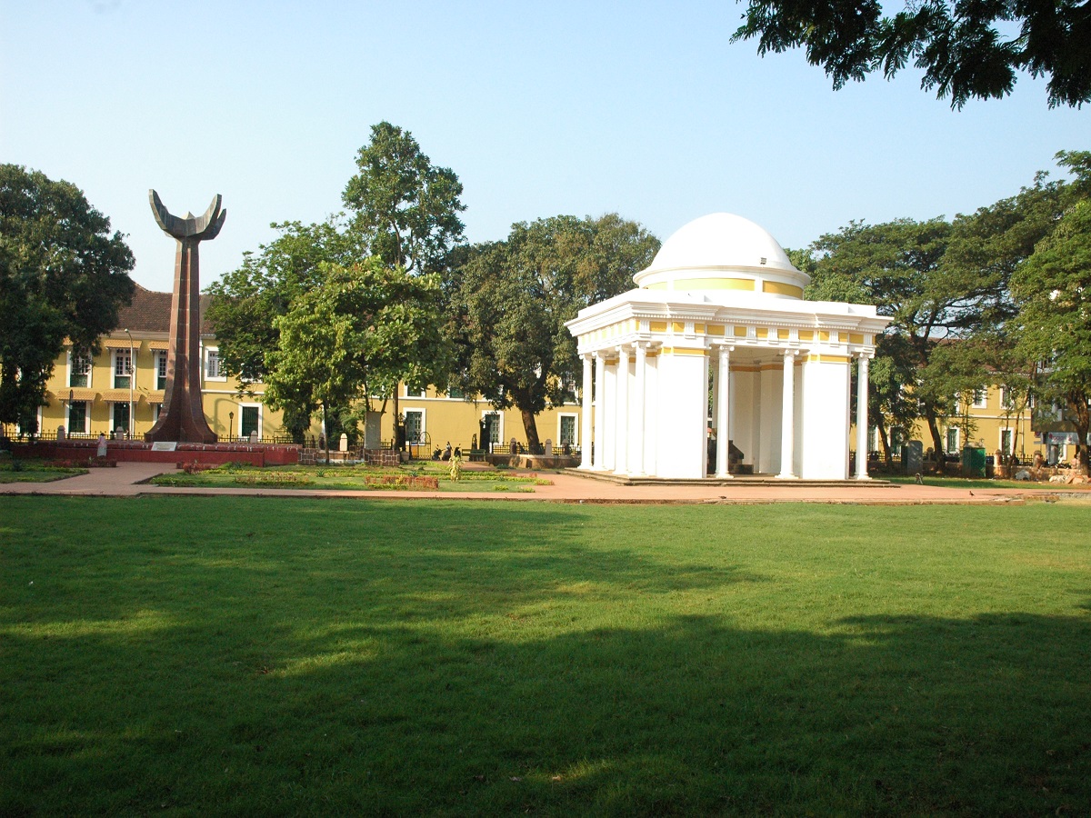  Azad Maidan 
