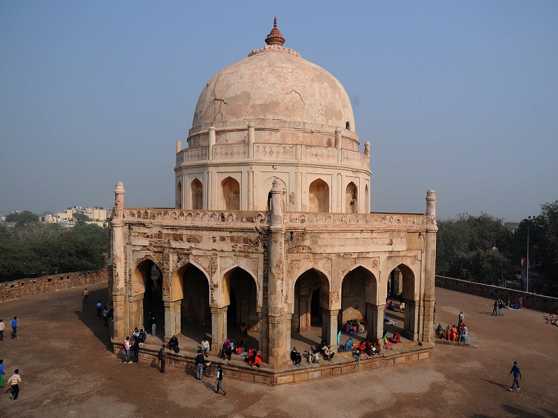 Qutub Khan's Tomb 