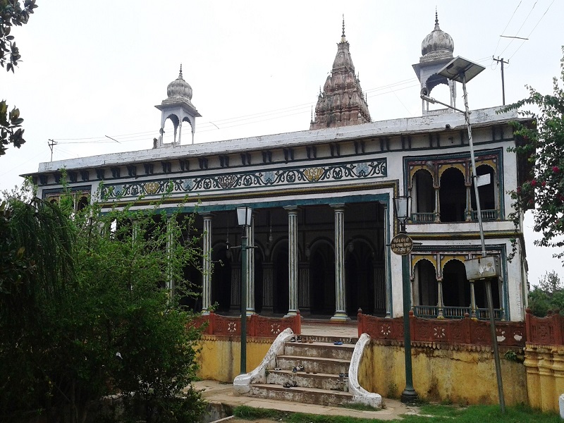 Bihariji Temple 