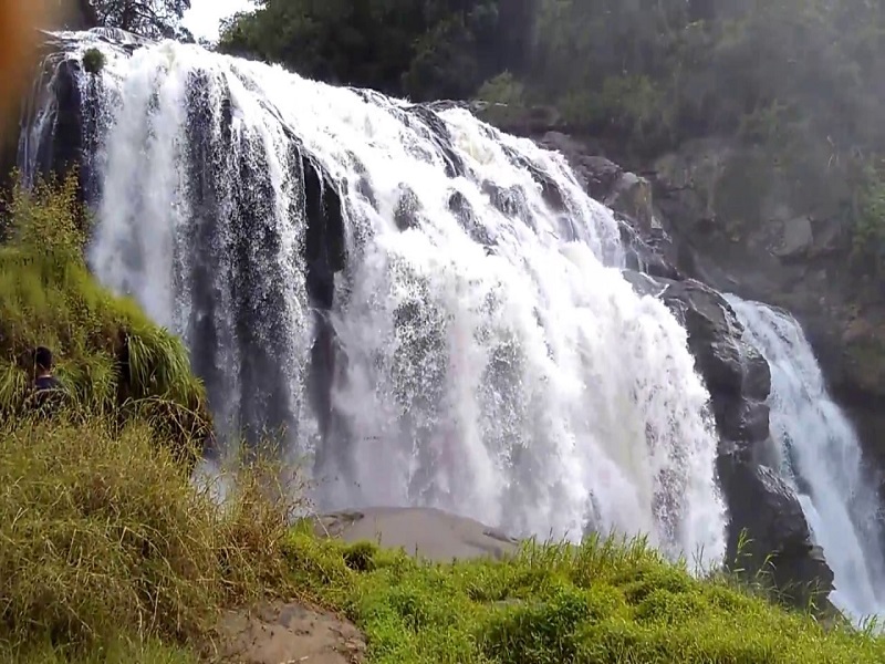 Thoovanam Falls