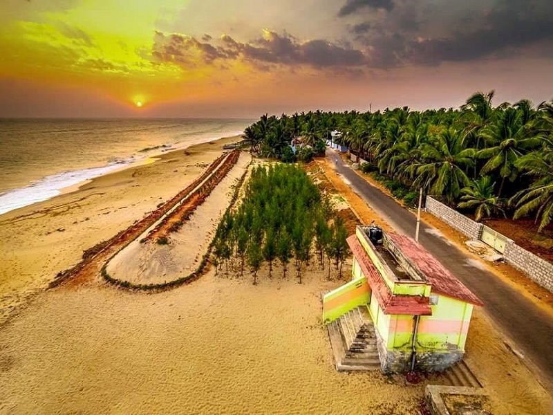 Sanguthurai Beach 
