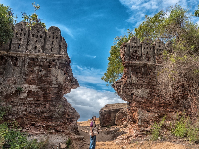 Alamparai Fort 
