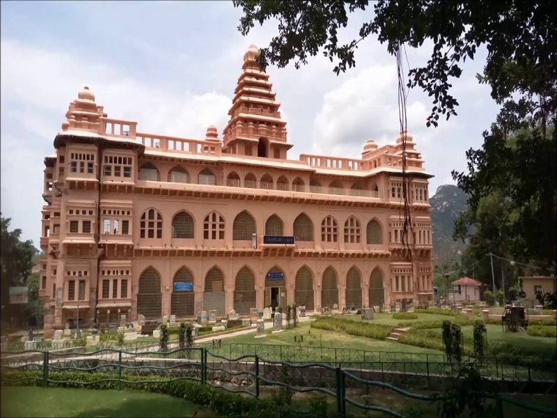 Chandragiri Palace & Fort 