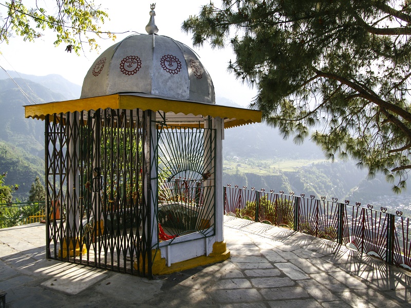  Sui Mata Temple 
