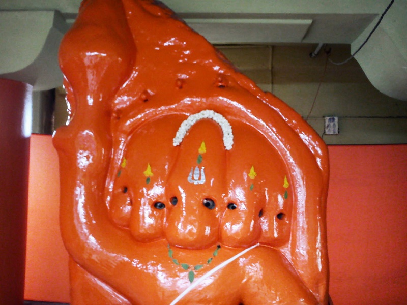  The Five-faced Hanuman Temple 