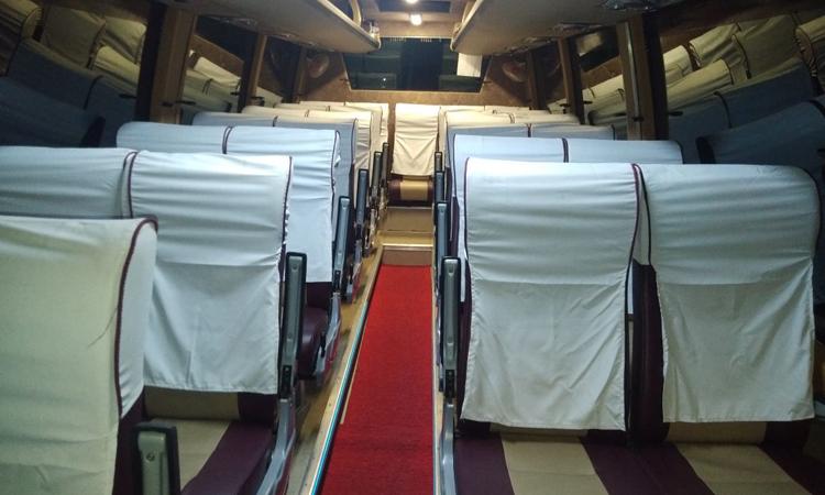 27 Seater Luxury Coach hire in Delhi
