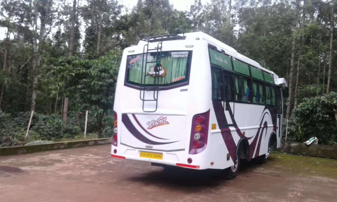 ISUZU 21 Seater Coach hire in Delhi