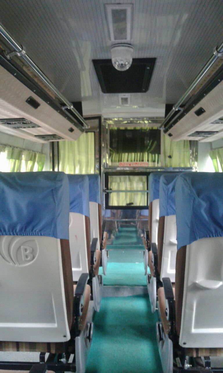 ISUZU 21 Seater Coach hire in Delhi