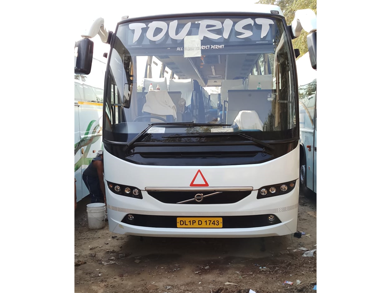 Volvo 41-Seater +Washroom Luxury Coach hire in Delhi